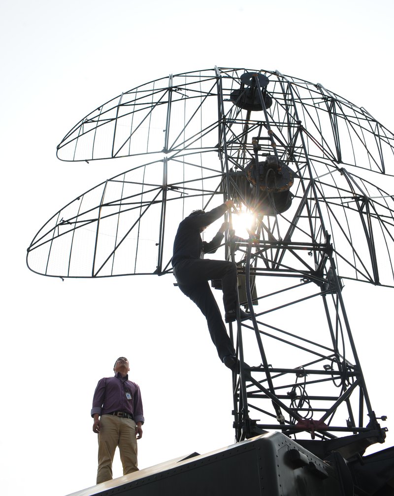 3-Thời gian làm việc của các kỹ sư Radar tại địa điểm nghiệm thu kéo dài trong 3-4 tháng liên tiếp với tần suất làm việc lên đến 12-14 tiếngngày từ thứ 2 đến thứ 7.JPG