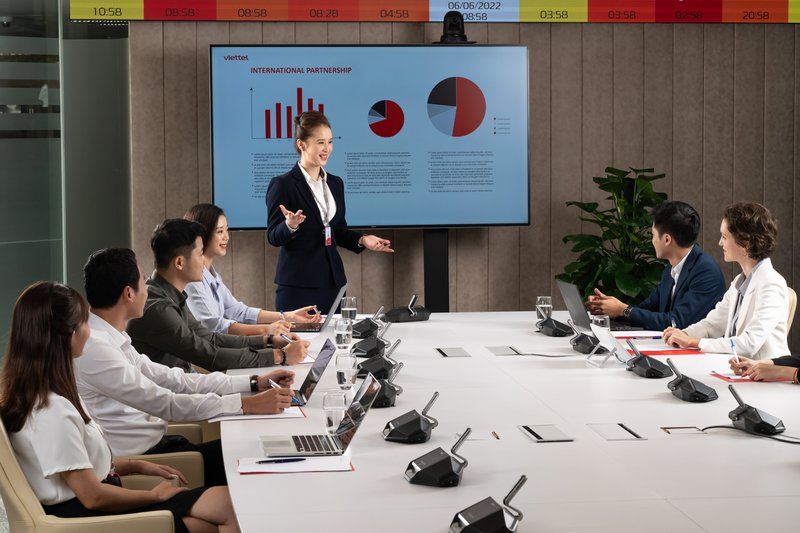 Để dẫn dắt một cộng đồng, một tổ chức chỉ có thể dựa vào những quyền lực mềm từ bên trong, để lan tỏa và truyền cảm hứng về một điều vĩ đại