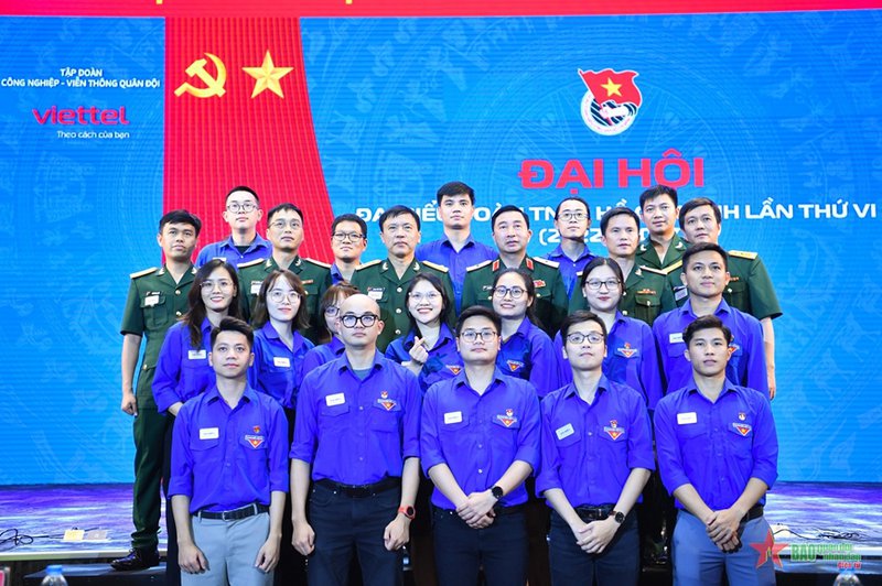 Thiếu tướng Nguyễn Thanh Nam và tuổi trẻ Viettel.